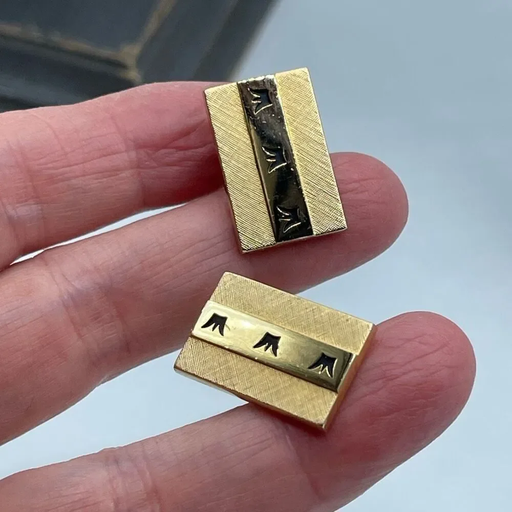 Vintage SWANK gold colored crown cuff links